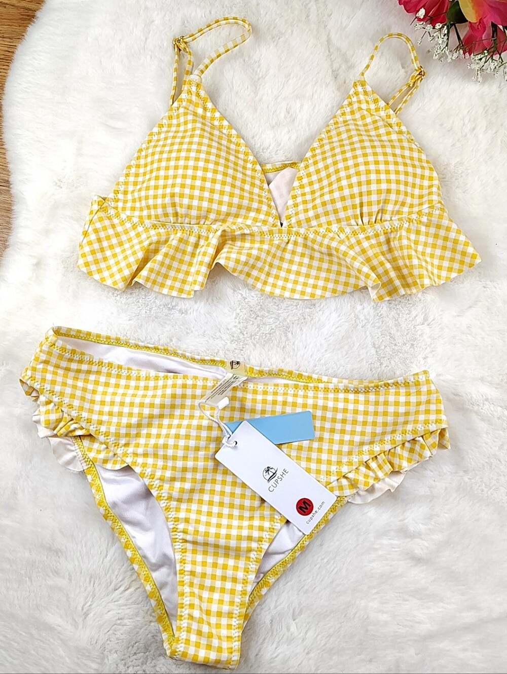 Cupshe Yellow Gingham Ruffle Bikini Size Medium, New With Tags - Picture 15 of 16